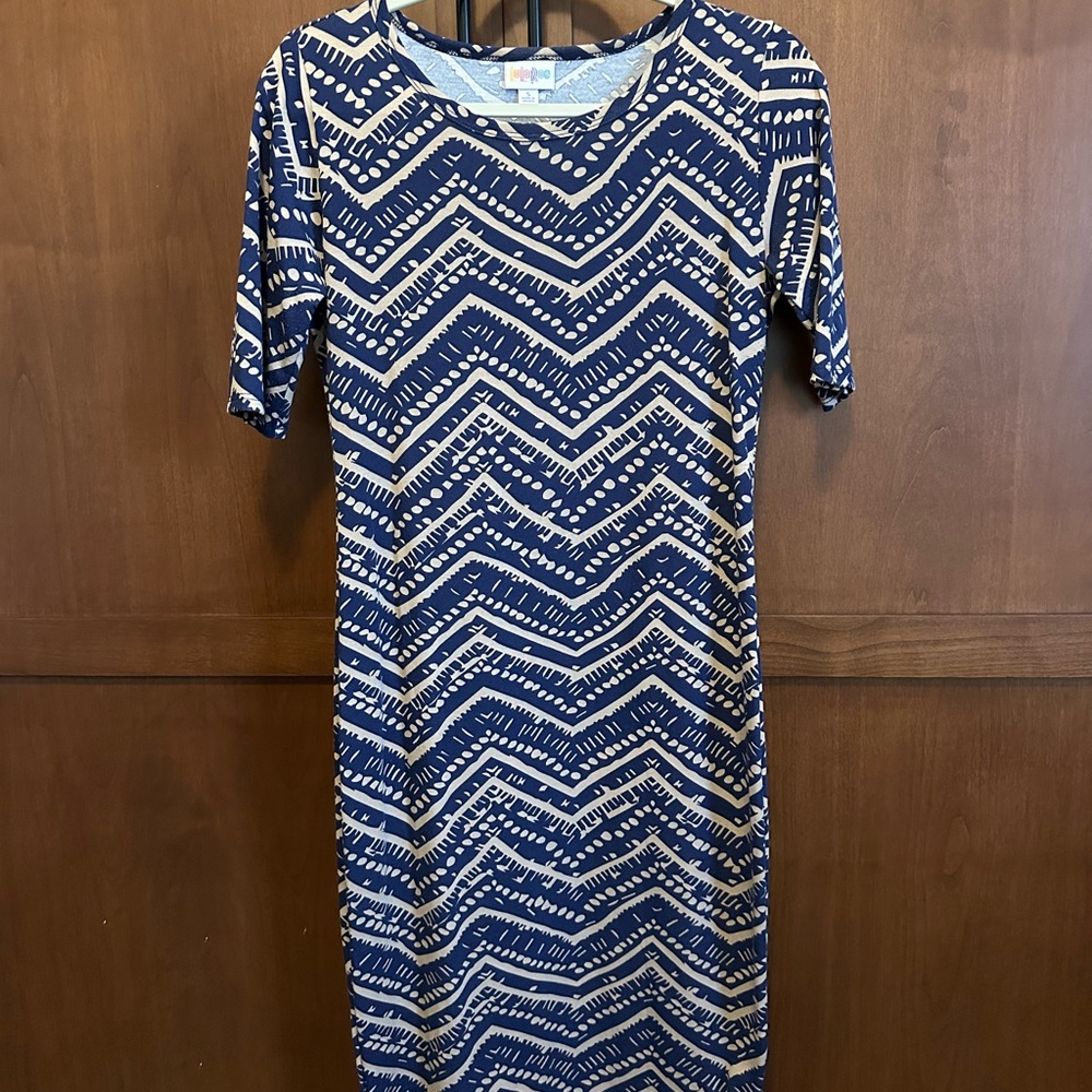LulaRoe Julia Navy and Tan Chevron Dress Small